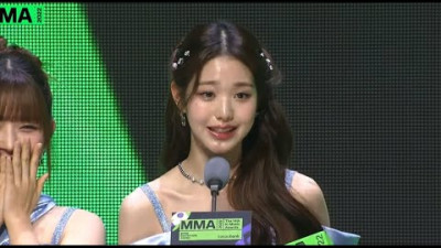 IVE wins “ BEST FEMALE GROUP “ at MMA 2022