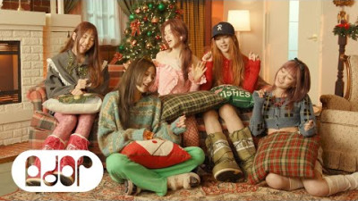 NewJeans (뉴진스) Listening To 'Ditto'🎵