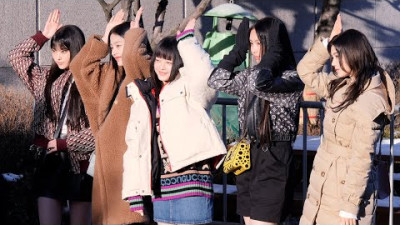 230127 뉴진스 (NewJeans) 'OMG' 뮤직뱅크 출근길 4K 직캠｜Spinel