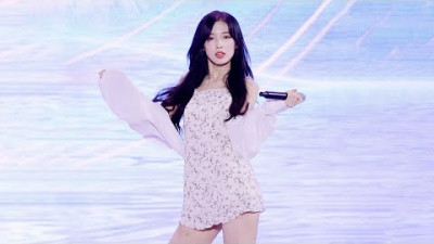 오마이걸 아린 직캠 4K 'Real Love' @ 광화문광장 빛모락｜220806｜Spinel