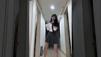 교복입고 ditto 추다 남동생한테 걸림